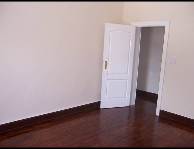 5 bed property to rent in SALT RIVER